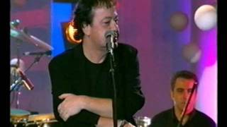 Dalaras amp Parios  S agapo giati eisai oraia live [upl. by Eessac835]