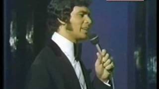 Engelbert Humperdinck sings a Medley of Hits [upl. by Rubio]