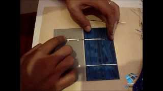 Costruire un pannello solare fotovoltaico fai da te in casaSaldare celle solari DIY SOLAR PANEL [upl. by Teerell]